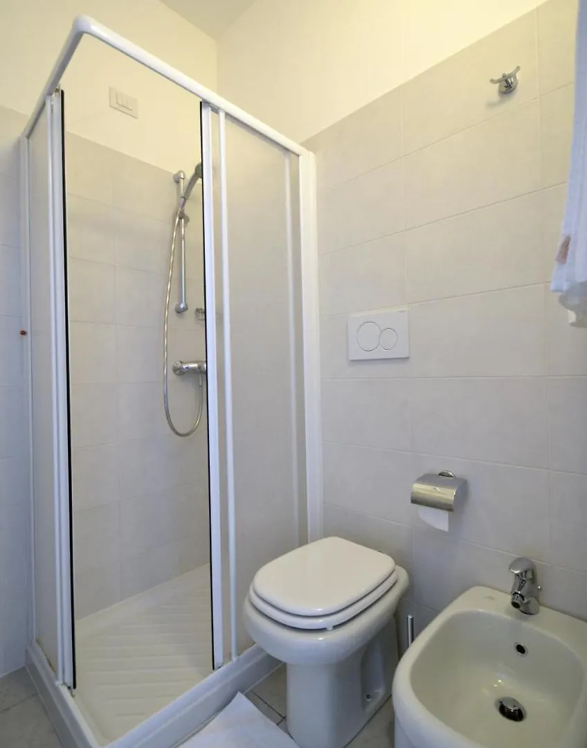 Albergo Della Torre Cernobbio 0*,  Italien